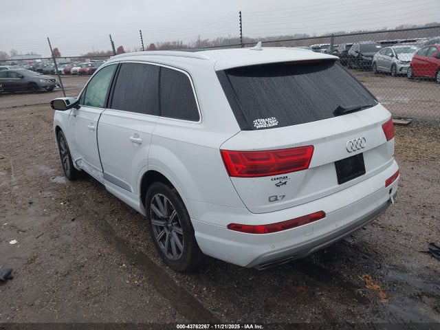 2019 AUDI Q7 WA1LHAF78KD043863 Photo 2