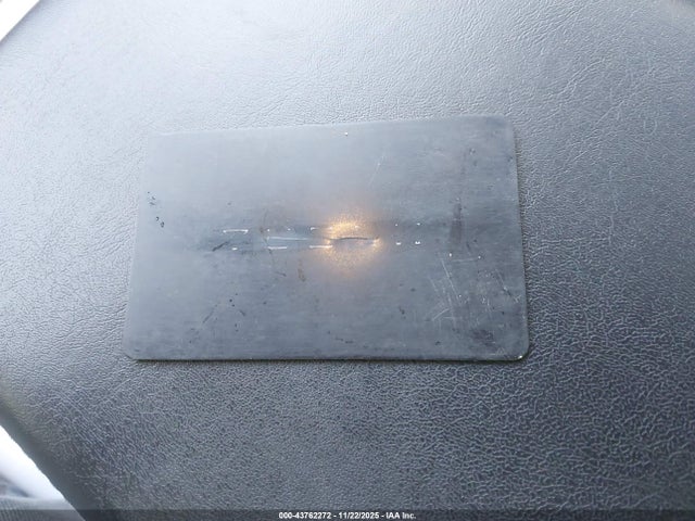 2021 TESLA MODEL 3 5YJ3E1EB5MF047451 Photo 10