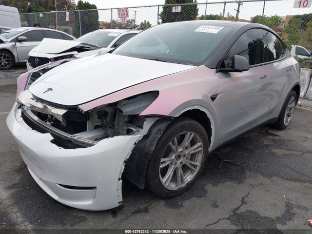 2023 TESLA MODEL Y 7SAYGDEE8PA083358 Photo 1