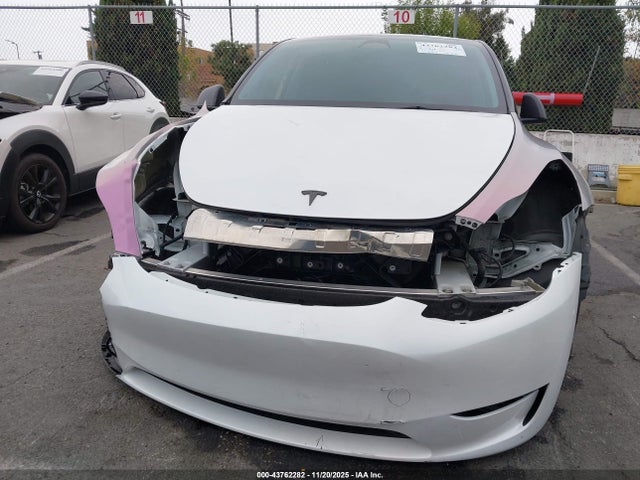 2023 TESLA MODEL Y 7SAYGDEE8PA083358 Photo 5