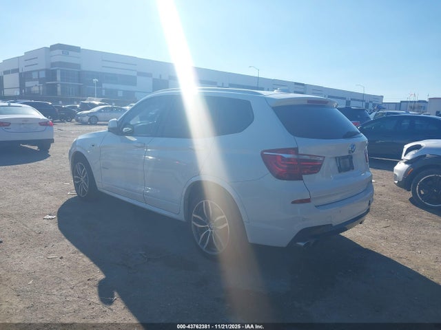 2015 BMW X3 5UXWX9C56F0D51863 Photo 2