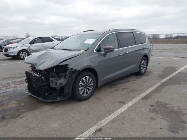 Chrysler Pacifica Hybrid Touring L 2021 2C4RC1L77MR578377 Image 2