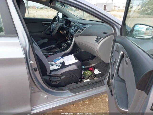 5NPDH4AE0FH627871 Hyundai ELANTRA SE