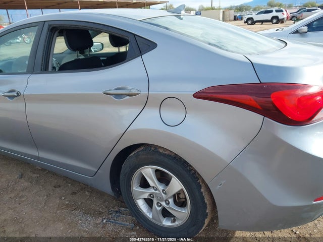 5NPDH4AE0FH627871 Hyundai ELANTRA SE
