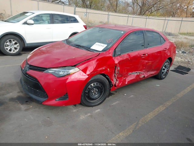 2T1BURHE7JC073245 Toyota COROLLA LE