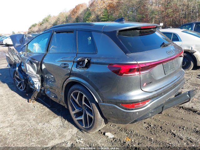 2025 AUDI SQ6 E-TRON WA125BGF8SA070028 Photo 2