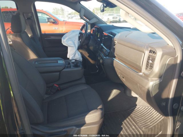 2025 CHEVROLET SILVERADO 1500 1GCUKDED0SZ120054 Photo 4