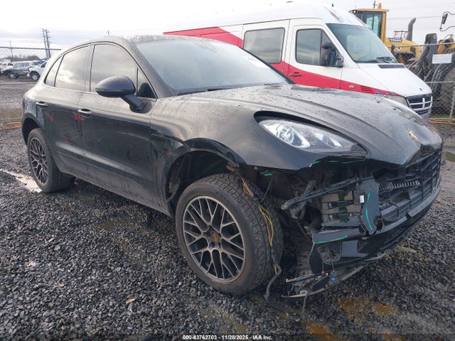 2018 PORSCHE MACAN WP1AA2A57JLB21520 Photo 0