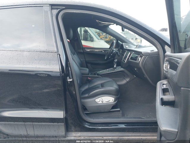 2018 PORSCHE MACAN WP1AA2A57JLB21520 Photo 4