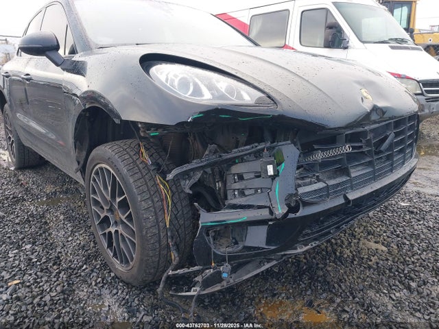 2018 PORSCHE MACAN WP1AA2A57JLB21520 Photo 5