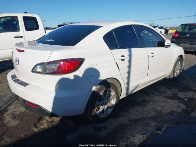 2011 MAZDA MAZDA3 JM1BL1VG0B1473339 Photo 3