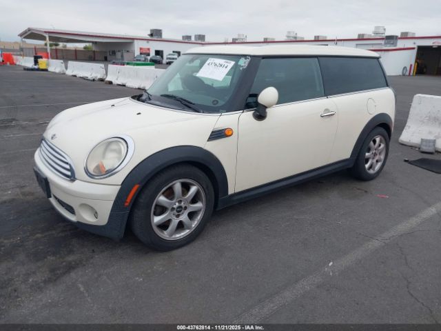 2009 MINI COOPER CLUBMAN WMWML33529TX35122 Photo 1