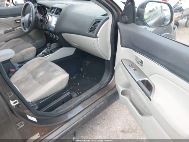 2018 MITSUBISHI OUTLANDER SPORT JA4AP3AU0JZ019996 Photo 4