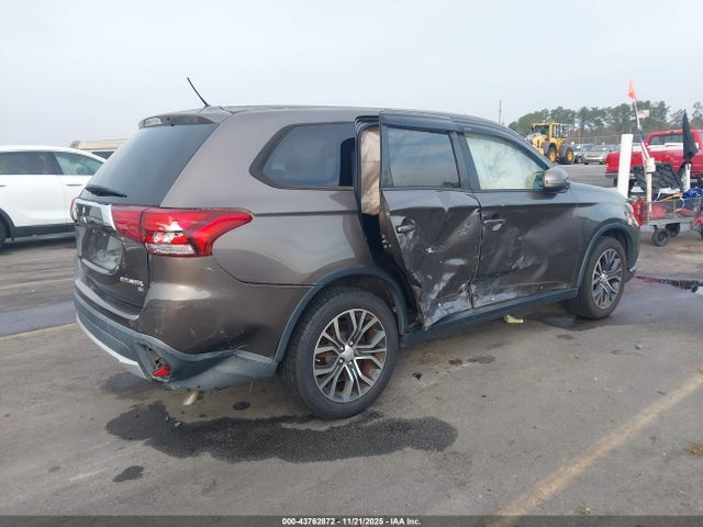 2016 MITSUBISHI OUTLANDER JA4AD3A34GZ048779 Photo 3