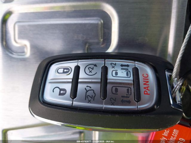 2025 CHRYSLER PACIFICA 2C4RC1BG8SR578824 Photo 10