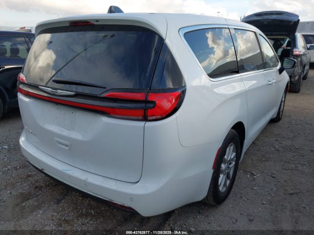 2025 CHRYSLER PACIFICA 2C4RC1BG8SR578824 Photo 3