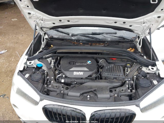 2017 BMW X1 WBXHU7C35H5H35339 Photo 9
