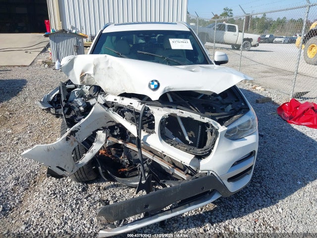 5UXTR7C52KLE88695 BMW X3 Sdrive30i