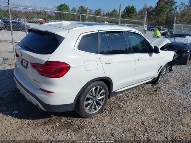 2019 BMW X3 5UXTR7C52KLE88695 Photo 3
