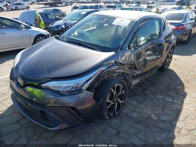 JTNKHMBX5L1075564 Toyota C-HR XLE