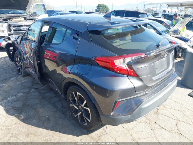 JTNKHMBX5L1075564 Toyota C-HR XLE