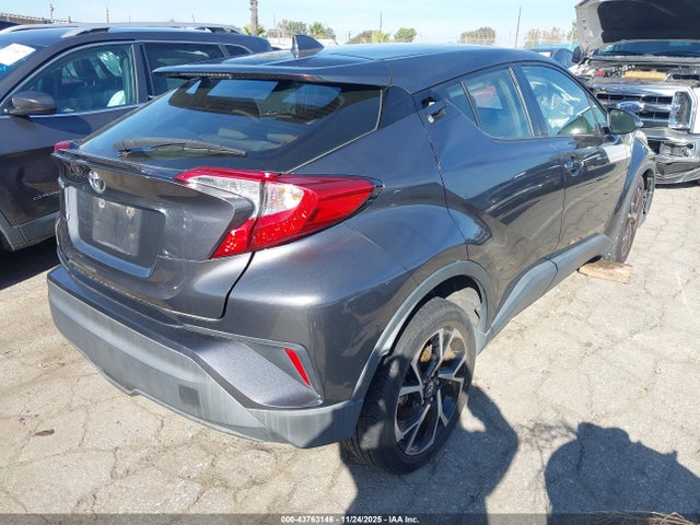 JTNKHMBX5L1075564 Toyota C-HR XLE