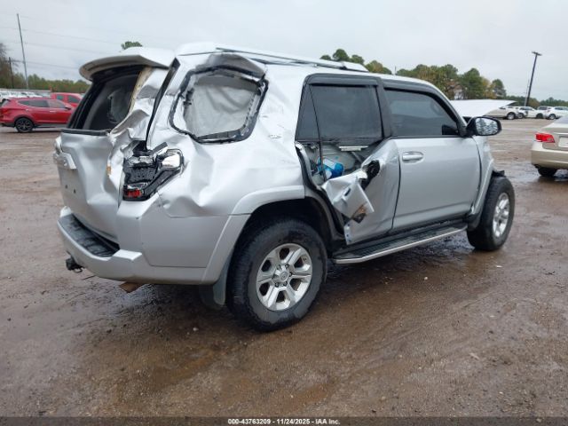 2018 TOYOTA 4RUNNER JTEBU5JR6J5603686 Photo 3