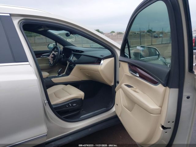 2017 CADILLAC XT5 1GYKNBRS8HZ151423 Photo 4