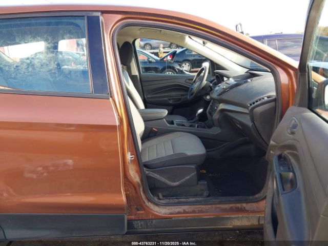 2017 FORD ESCAPE 1FMCU0F74HUE24349 Photo 4