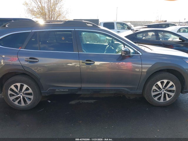 4S4BTAFC9R3239724 Subaru Outback Premium