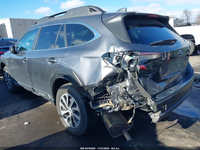 4S4BTAFC9R3239724 Subaru Outback Premium