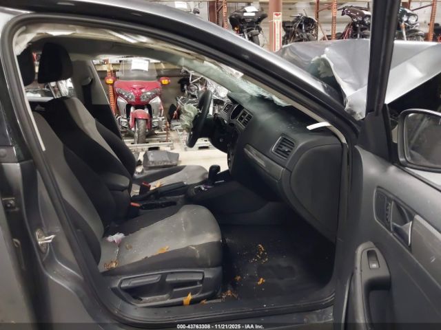 2018 VOLKSWAGEN JETTA 3VW2B7AJ7JM233887 Photo 4