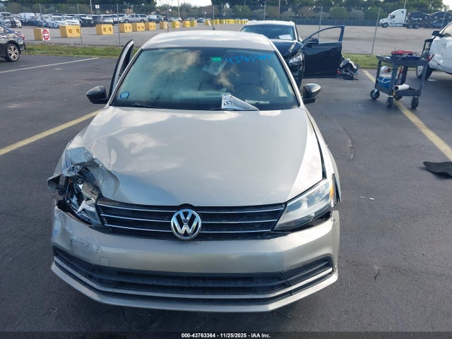 2015 Volkswagen Jetta 2.0l S მანქანა იყიდება აუქციონზე, vin: 3VW2K7AJ5FM208560, აუქციონის ნომერი: 43763364