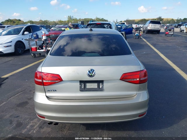 2015 Volkswagen Jetta 2.0l S მანქანა იყიდება აუქციონზე, vin: 3VW2K7AJ5FM208560, აუქციონის ნომერი: 43763364
