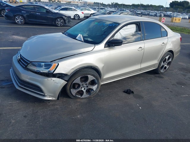 2015 Volkswagen Jetta 2.0l S მანქანა იყიდება აუქციონზე, vin: 3VW2K7AJ5FM208560, აუქციონის ნომერი: 43763364