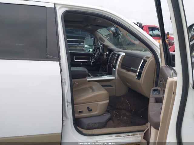 43763403 :رقم المزاد ، 3D73Y4CLXBG506328 vin ، 2011 Ram Ram 3500 Laramie مزاد بيع