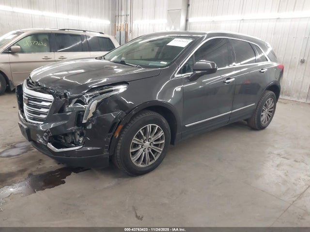 2017 CADILLAC XT5 1GYKNDRSXHZ133968 Photo 1