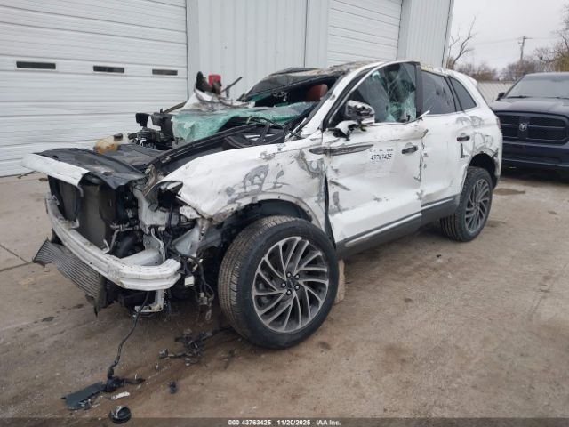 2020 LINCOLN NAUTILUS 2LMPJ8KP1LBL02470 Photo 1