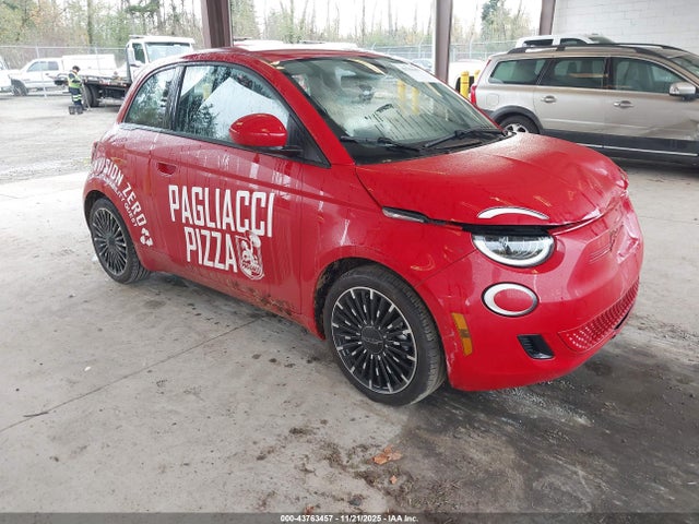 2024 FIAT 500E ZFAFFAA40RX203420 Photo 0