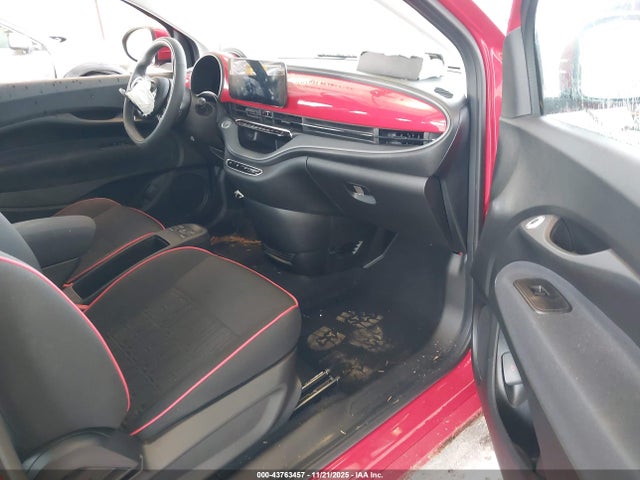 2024 FIAT 500E ZFAFFAA40RX203420 Photo 4