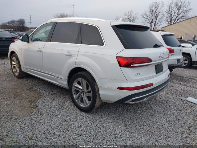 2021 AUDI Q7 WA1LXAF78MD017253 Photo 2