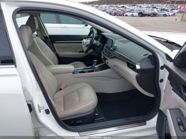 2019 NISSAN ALTIMA 1N4BL4EWXKN302573 Photo 4
