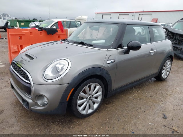 2017 MINI HARDTOP WMWXP7C35H3B94415 Photo 1