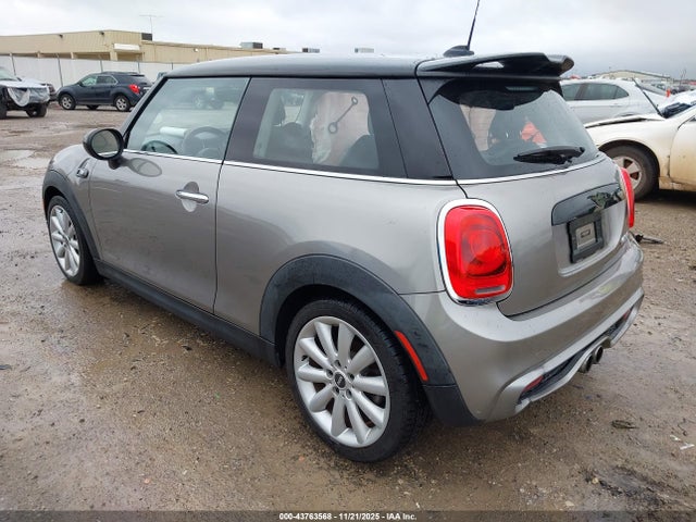 2017 MINI HARDTOP WMWXP7C35H3B94415 Photo 2