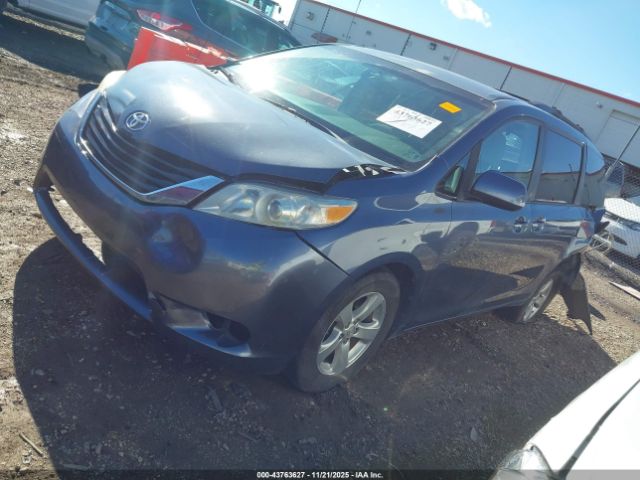 2014 TOYOTA SIENNA 5TDKK3DC2ES524425 Photo 1