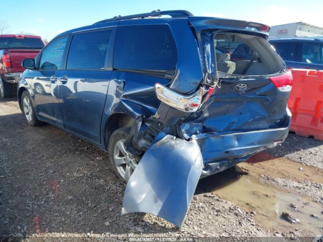 2014 TOYOTA SIENNA 5TDKK3DC2ES524425 Photo 2