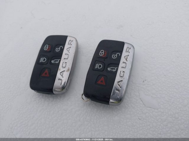 2018 JAGUAR F-PACE SADCJ2FN2JA254284 Photo 10