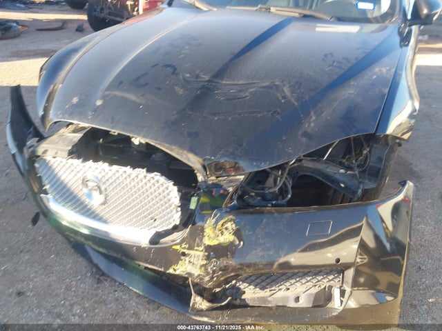 2015 JAGUAR XF SAJWA0FS6FPU62841 Photo 5