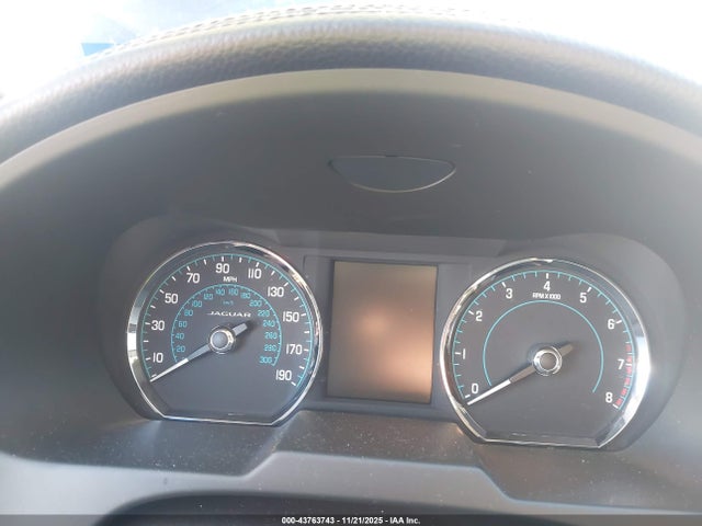 2015 JAGUAR XF SAJWA0FS6FPU62841 Photo 6