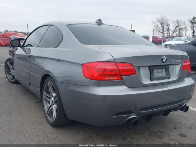 2013 BMW 335IS WBAKG1C55DJ217655 Photo 2